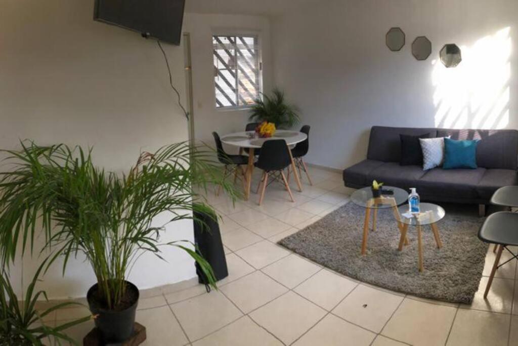 Comfortable And Private House 2 Bedrooms Wifi Parking Free Monterrey Eksteriør bilde