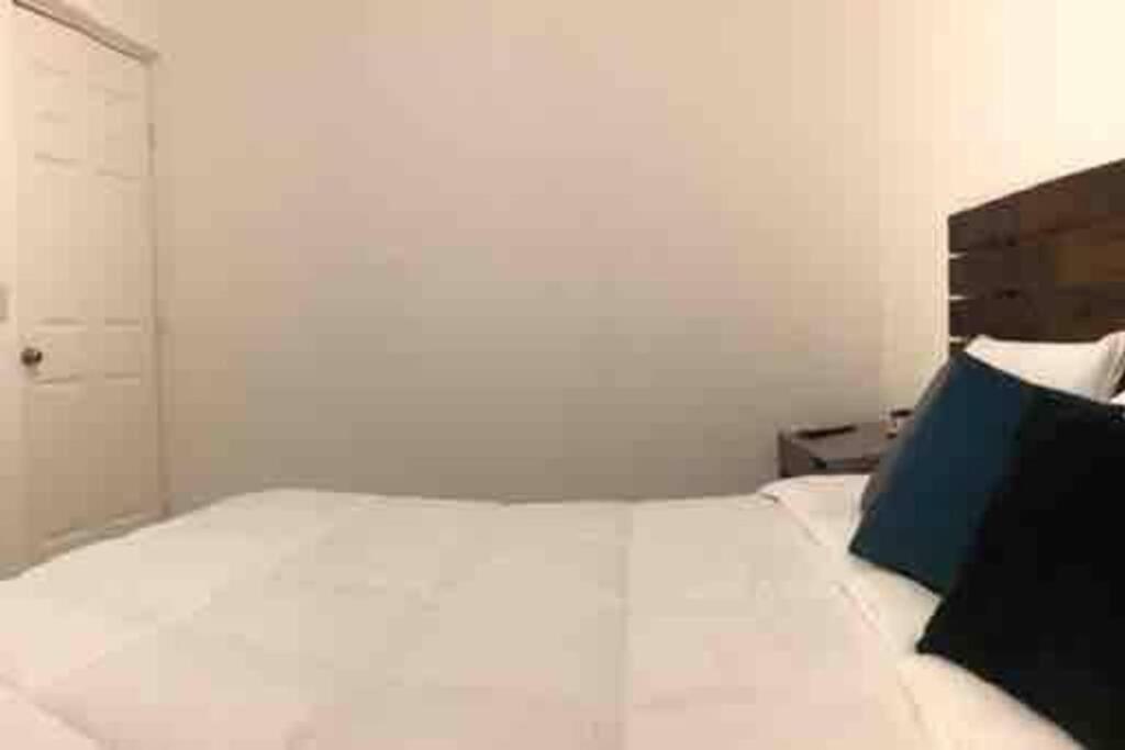 Comfortable And Private House 2 Bedrooms Wifi Parking Free Monterrey Eksteriør bilde