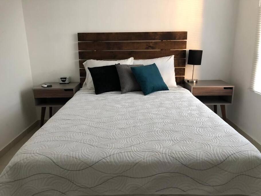 Comfortable And Private House 2 Bedrooms Wifi Parking Free Monterrey Eksteriør bilde
